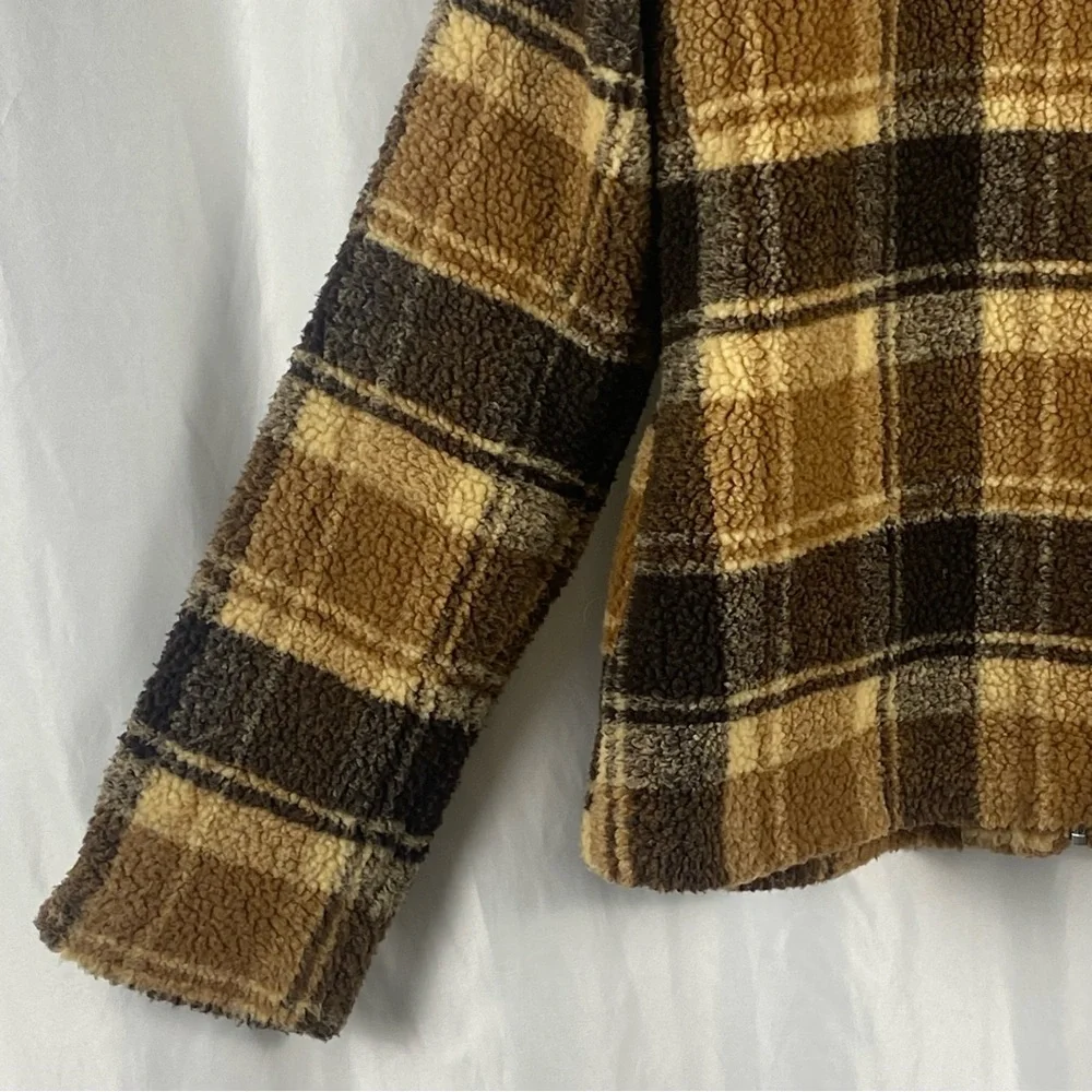 Have Women’s Plaid Teddy Jacket Size Large - Picture 9 of 16